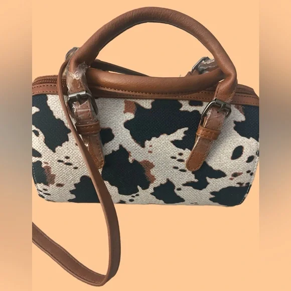 Wrangler NWT Cow Print Crossbody Barrel Handbag - Picture 2 of 7